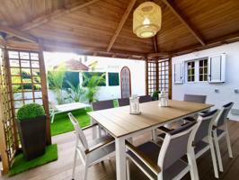 Precioso bungalow con espaciosa terraza privada en la Avenida central de Playa del Ingles photo 0