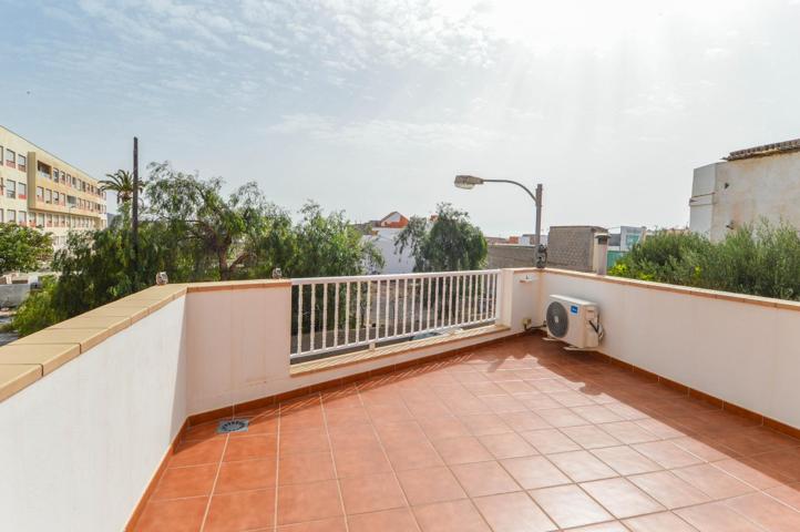 Encantador Chalet en la Orilla de Sardina: Ideal para Vivir y Disfrutar photo 0