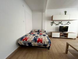 🏡 Habitación muy amplia y luminosa en San Eloy – 420 €-mes (todo incluido) photo 0