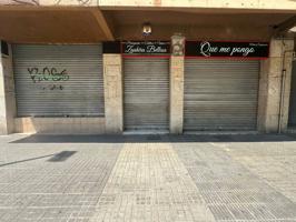 LOCAL EN EL CENTRO DEL PUEBLO photo 0