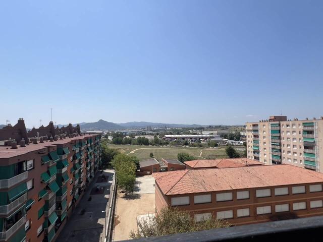 Venta de piso en La Llagosta photo 0