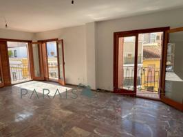🏡 Amplio piso con potencial en el centro de Almuñécar, a 5 min de la playa photo 0