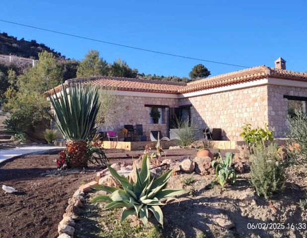 Casa En venta en Grupo Ubicaciones. 18615, Los Guajares (granada), Los Guajares photo 0