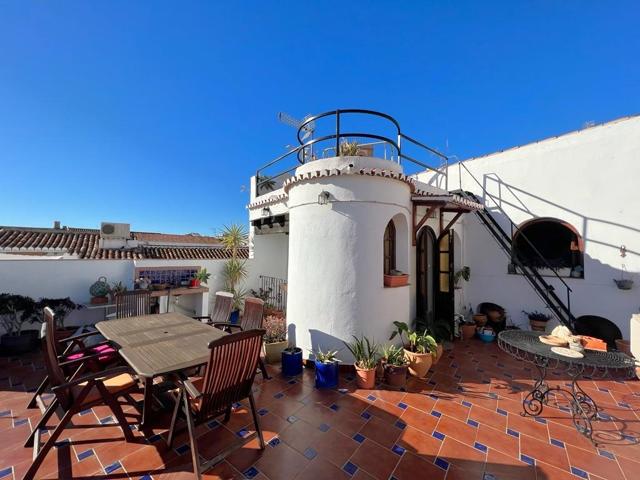Casa En venta en Calle Agrela. 18680, Salobreña (granada), Salobreña photo 0