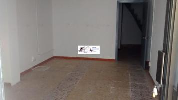 SE ALQUILA LOCAL COMERCIAL-OFICINAS EN CANGAS photo 0