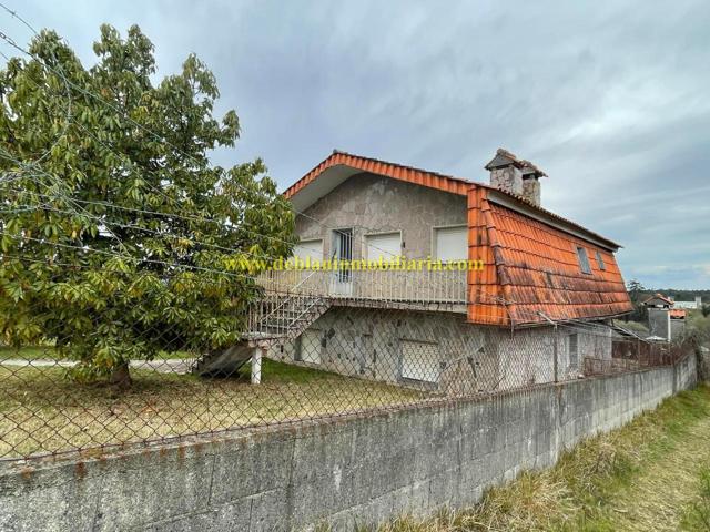 UBICADA EN VALENÇA, QUINTA DO FORTE CON TERRENO DE 22.600 M2 photo 0