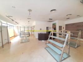 LOCAL COMERCIAL DE 100 M2, EN EL CENTRO photo 0