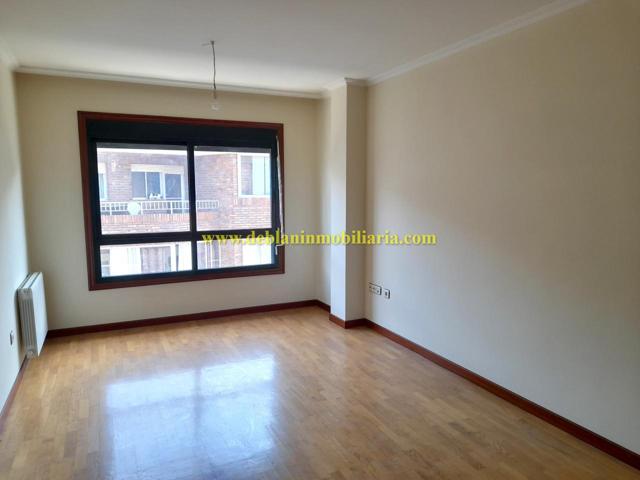 PISO DE TRES HABITACIONES SIN AMUEBLAR photo 0