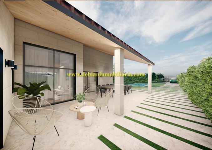 TERRENO EDIFICABLE DE 702 M2, CON PROYECTO Y LICENCIA PARA VIV. UNIFAMILIAR photo 0