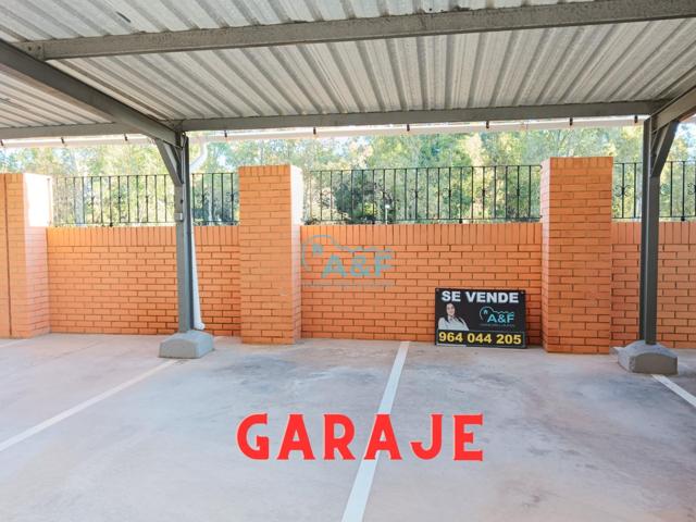 AYF VENDE GARAJE EN EDIFICIO PLAYA DORADA photo 0