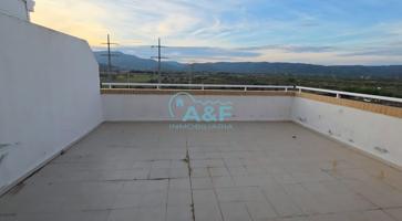 VIVIENDA CON TERRAZA INMEJORABLE EN ALQUILER photo 0