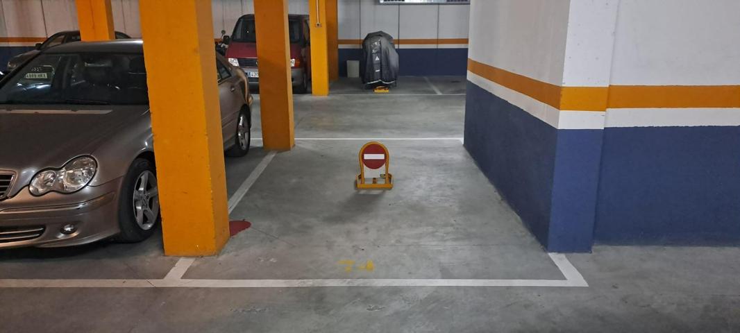PLAZA DE PARKING DE BUEN TAMAÑO EN VENTA O ALQUILER CON OPCIÓN A COMPRA photo 0