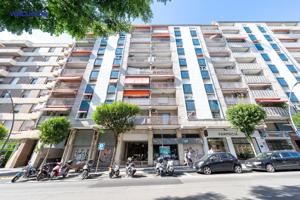 ✨ Gran piso con vistas al mar y parking en Avda. Ramón y Cajal – 120 m² listos para entrar a vivir photo 0