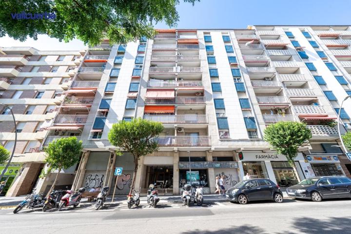 ✨ Gran piso con vistas al mar y parking en Avda. Ramón y Cajal – 120 m2 listos para entrar a vivir photo 0