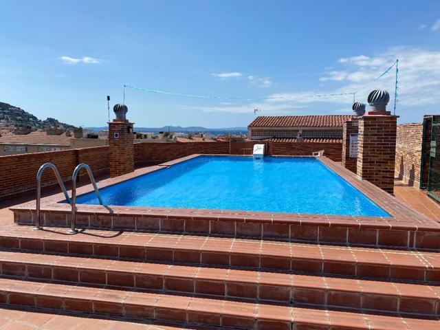 Piso En venta en Roses photo 0