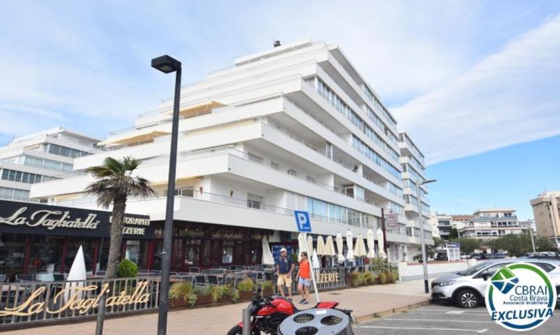 Piso En venta en Roses photo 0