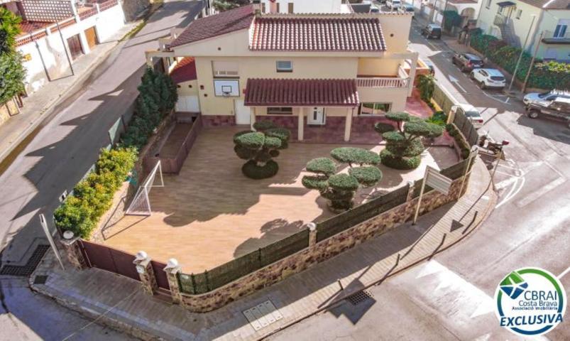 Villa En venta en Roses photo 0