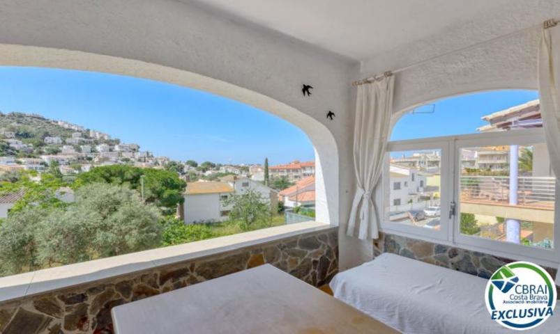 Piso En venta en Roses photo 0