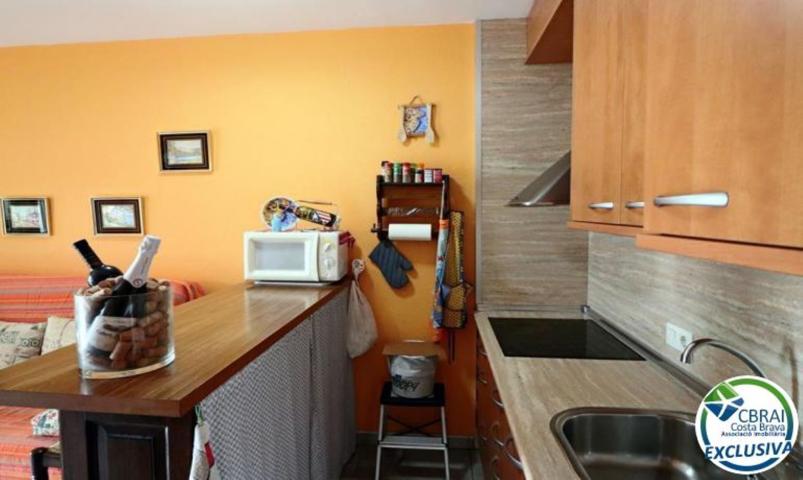 Piso En venta en Castelló d'Empúries photo 0