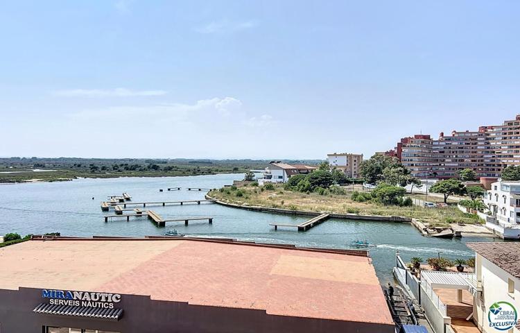 Piso En venta en Roses photo 0