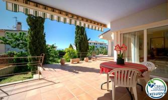 Villa En venta en Roses photo 0