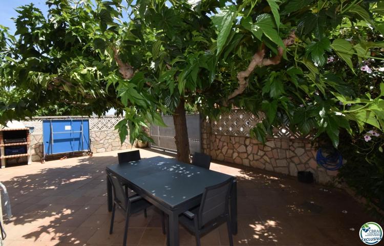 Villa En venta en Castelló d'Empúries photo 0