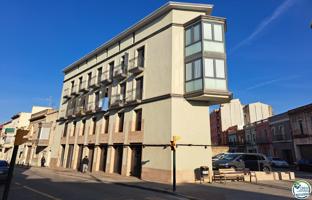 Local En venta en Figueres photo 0