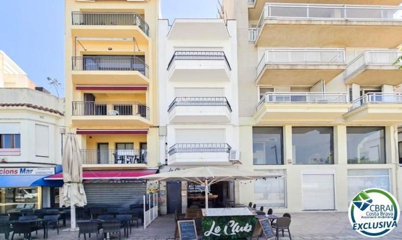 Piso En venta en Roses photo 0