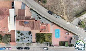 Villa En venta en Roses photo 0