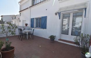 Villa En venta en Roses photo 0