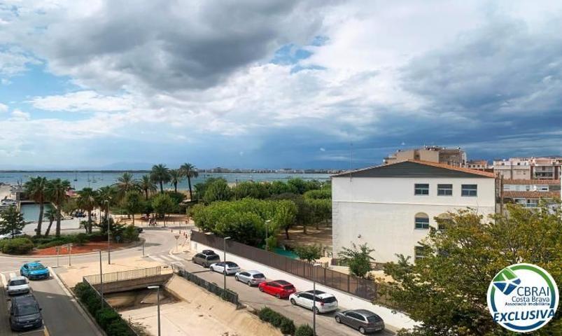 Piso En venta en Roses photo 0