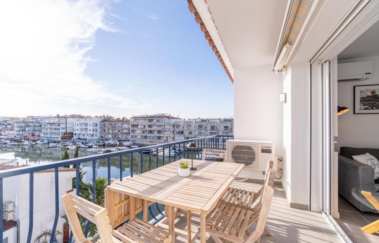 Piso En venta en Castelló d'Empúries photo 0