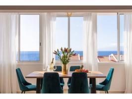 Apartamento de 3 dormitorios con vistas al oceano photo 0