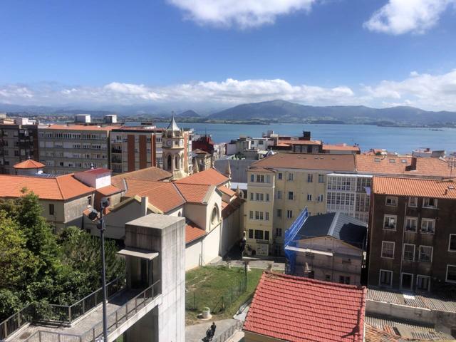 Para Inversores piso con vistas a la Bahía de Santander. photo 0