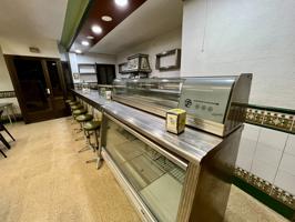 Local céntrico con salida de humos a la venta o alquiler con opción a compra photo 0