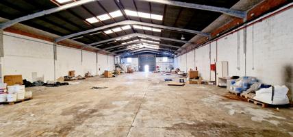 Venta de Nave Industrial de 855 m² – Polígono Activo y Bien Conectado photo 0