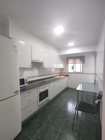 Piso en alquiler para estudiantes de cuatro habitaciones photo 0