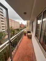 Alquiler para estudiantes de piso de tres habitaciones en Castellón photo 0
