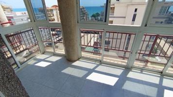 Apartamento en Benicàssim con terraza enorme, vistas al mar y piscina photo 0
