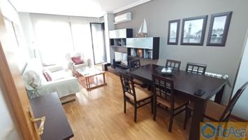 Piso en venta en Bulevar Blasco Ibáñez con garaje y trastero photo 0