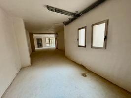 Oficina en el centro de Castellón con posibilidad de transformar a vivienda photo 0