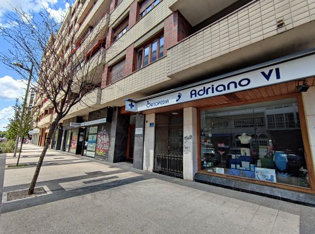 Oficina En venta en Vitoria-Gasteiz photo 0