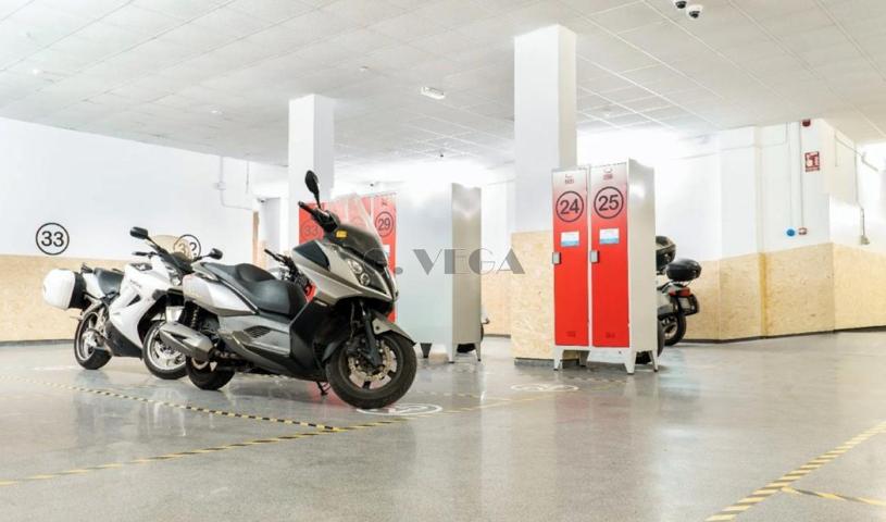 Plaza de garaje para moto. Travesía de Vigo. Oportunidad. La foto mostrada no es real. photo 0