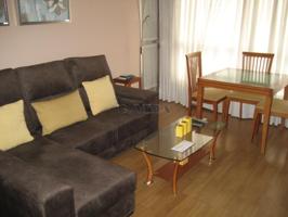 Apartamento de dos dormitorios con un baño. Reformado. photo 0