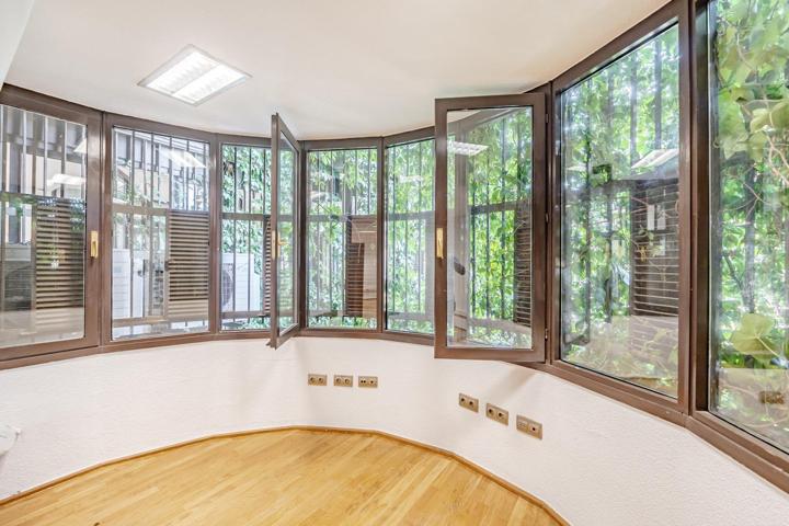 Oficina En alquiler en Lista, Madrid photo 0