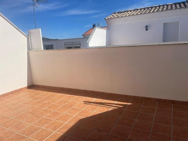 Unifamiliar Pareada En venta en Villafranca De Córdoba, Villafranca De Cordoba photo 0