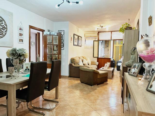 EL HOGAR REFORMADO PERFECTO PARA TÍ!! EN ALQUILER DISPONIBLE A PARTIR DEL 1 DE AGOSTO photo 0