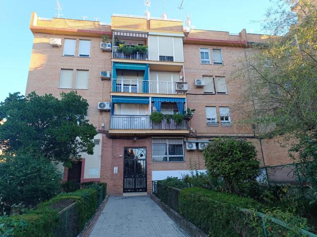 LA MEJOR FORMA DE RENTABILIZAR TU DINERO. ESTUPENDO PISO YA ALQUILADO EN FATIMA photo 0