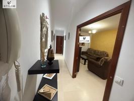 UN HOGAR DONDE NO NECESITAS REFORMAS, SOLO SER FELIZ!! EN LA PLAZA DE LA CONSTITUCION, JUNTO AL AYUNTAMIENTO. photo 0