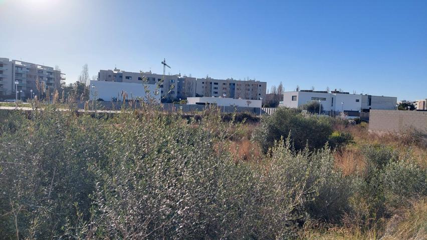Solares en venta en calle victoria dels angels photo 0